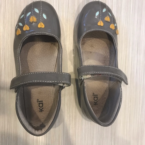 Dressy Mary Jane see Kai run with bird design grey, blue, sunflower - Picture 2 of 4